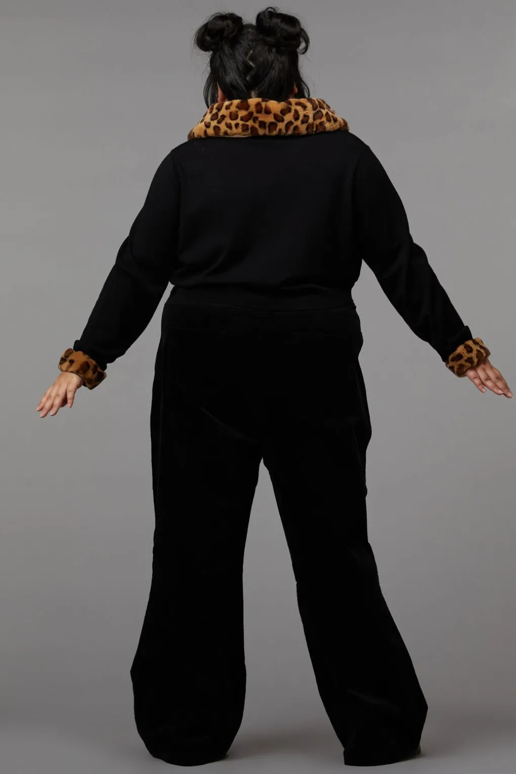 Curve Acrobat Cardigan