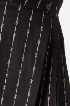 Curve Barbed Wire Pleated Slider Skirt