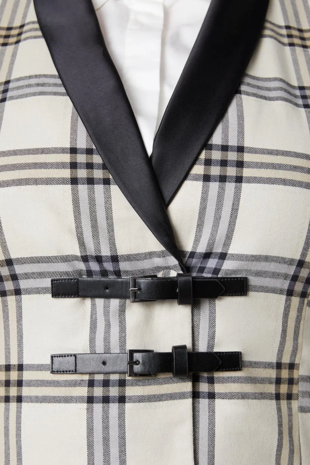 Curve Crescent Tartan Tail Coat