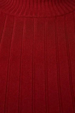 Curve Grave Respect Knit Skivvy