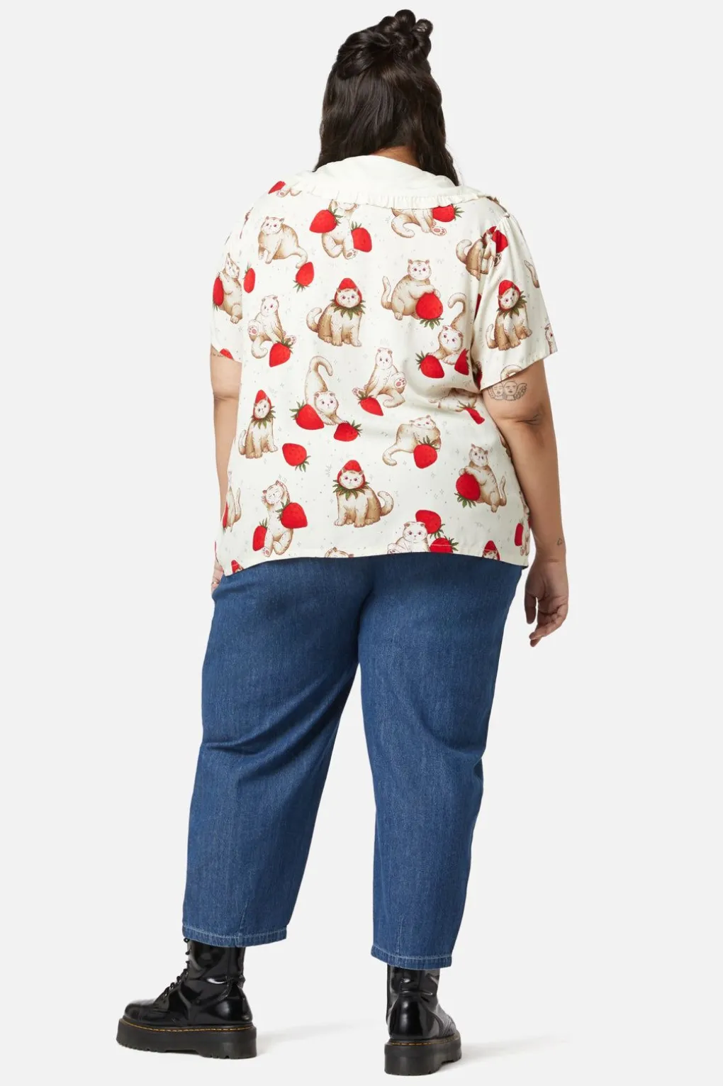 Curve Kitty Kisses Collar Blouse