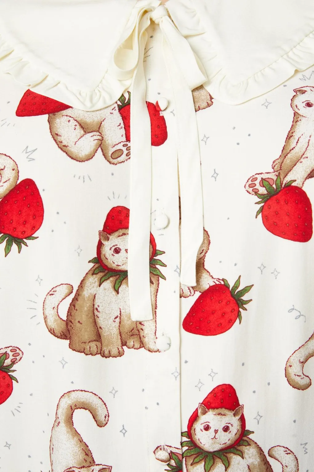 Curve Kitty Kisses Collar Blouse