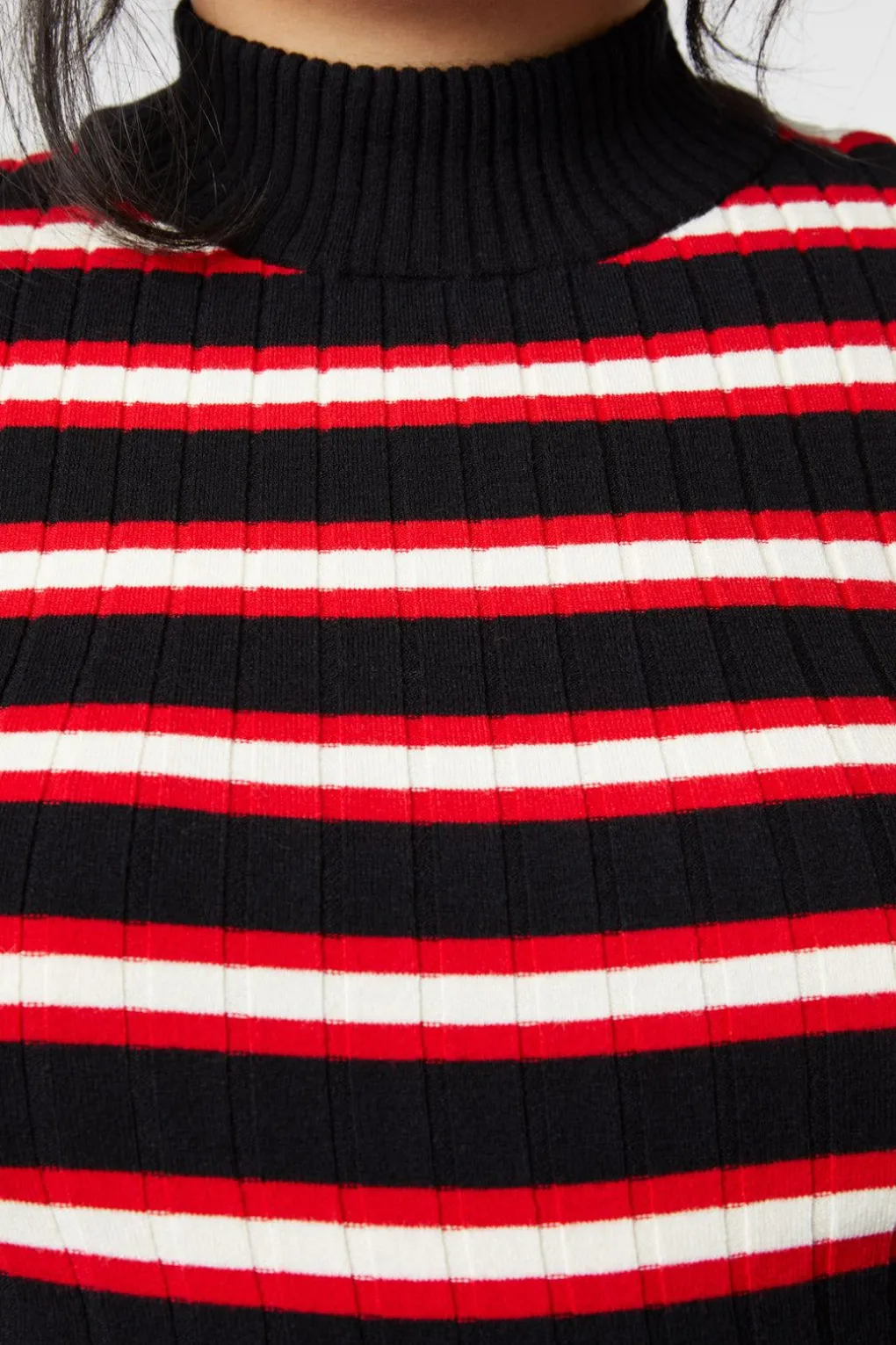 Curve Rage Stripe Knit