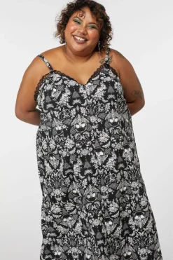 Curve Romantic Skull Lace Dress