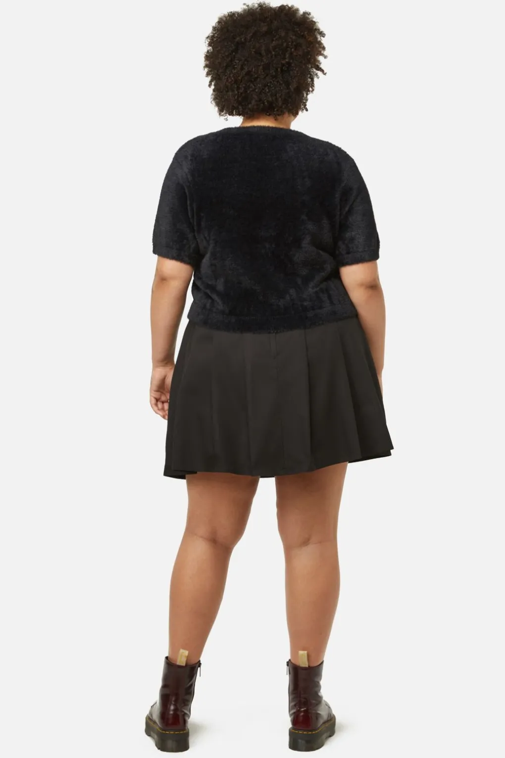 Curve Triassic Embroidery Fluffy Knit