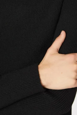 Danger Unisex Knitted Skivv