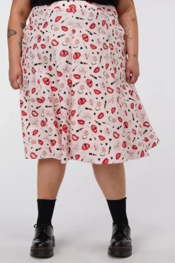 Kiss And Makeup Skirt Curve