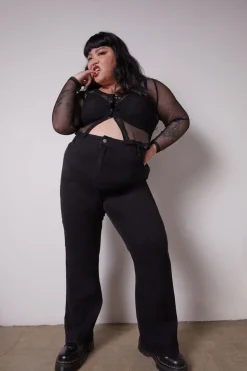 Lilith Curve Flare Jeans