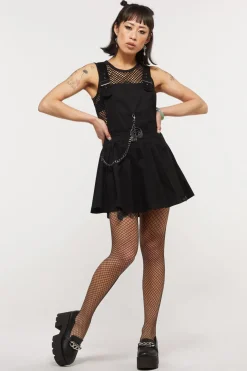 Pleated Pinny Skull Charm