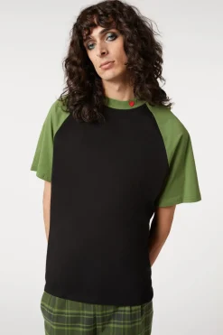 Queens Temper Raglan Tee