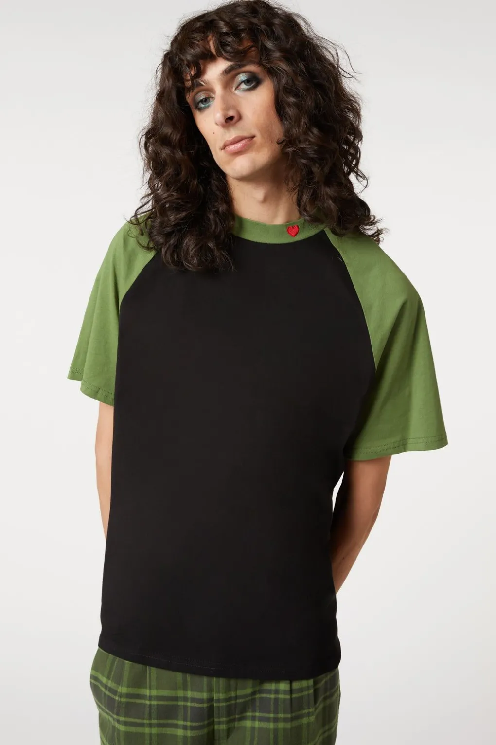 Queens Temper Raglan Tee