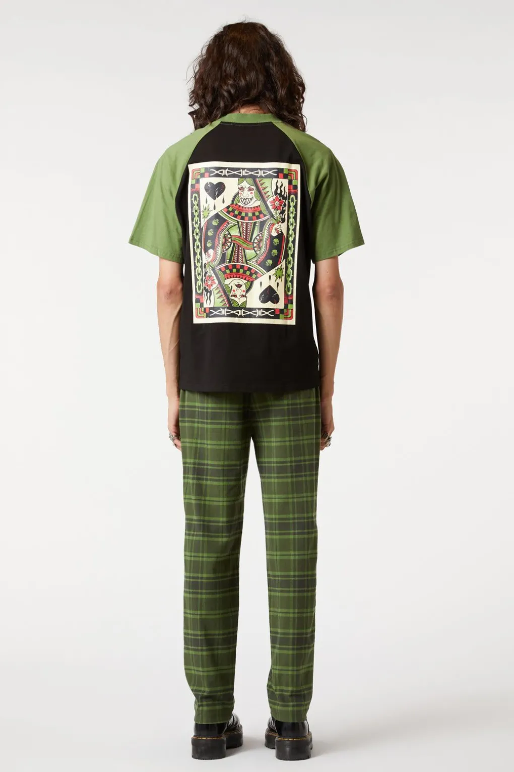 Queens Temper Raglan Tee